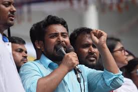 ৫ আগস্টের মধ্যে জুলাই সনদ আদায় করা হবে: নাহিদ